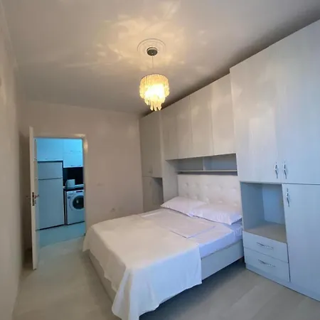 아파트 House *