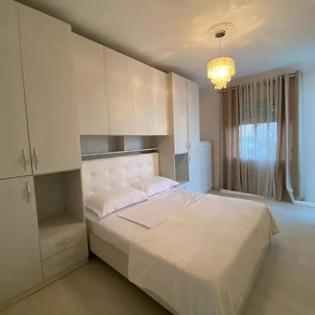 House 公寓 *