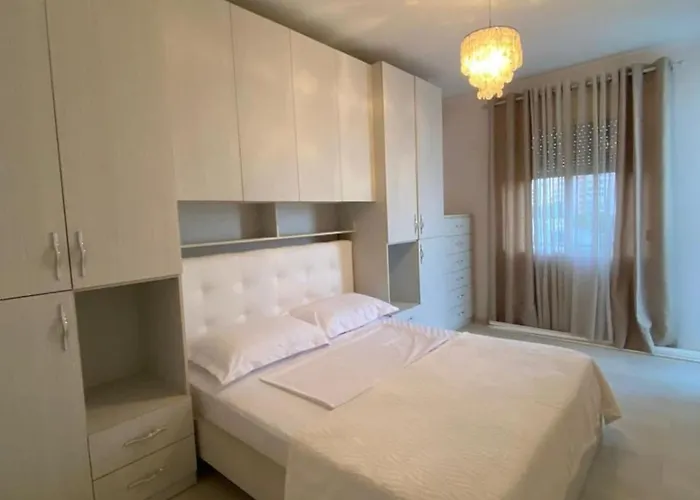 House アパート *